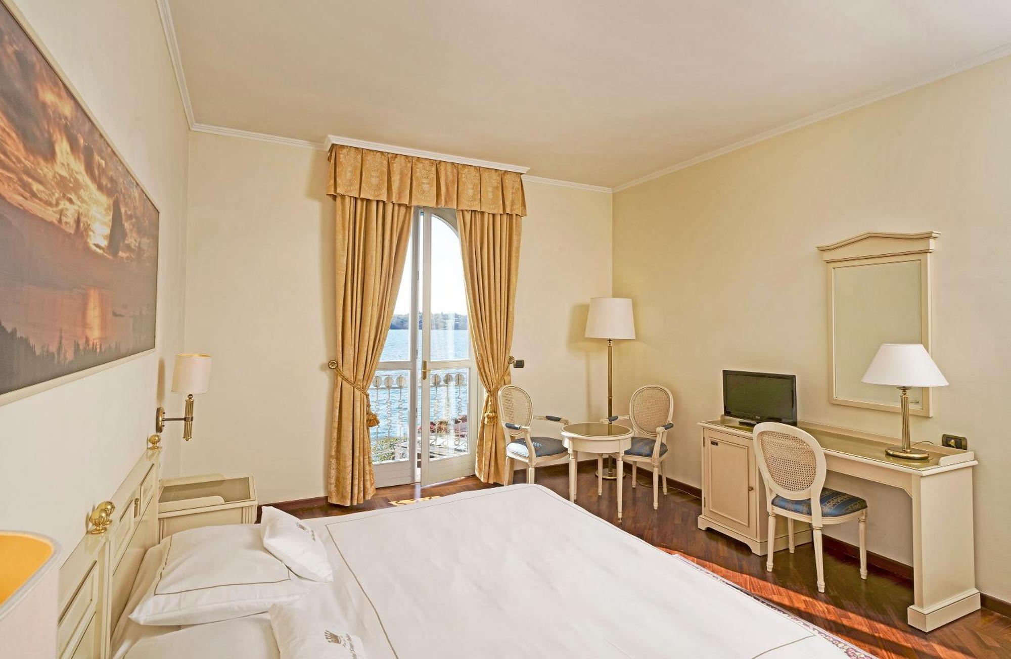 Hotel Savoy Palace Gardone Riviera Esterno foto