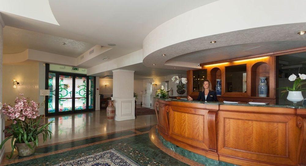 Hotel Savoy Palace Gardone Riviera Esterno foto
