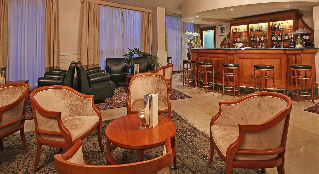 Hotel Savoy Palace Gardone Riviera Esterno foto