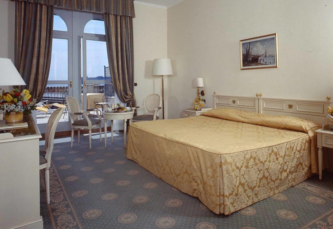 Hotel Savoy Palace Gardone Riviera Esterno foto